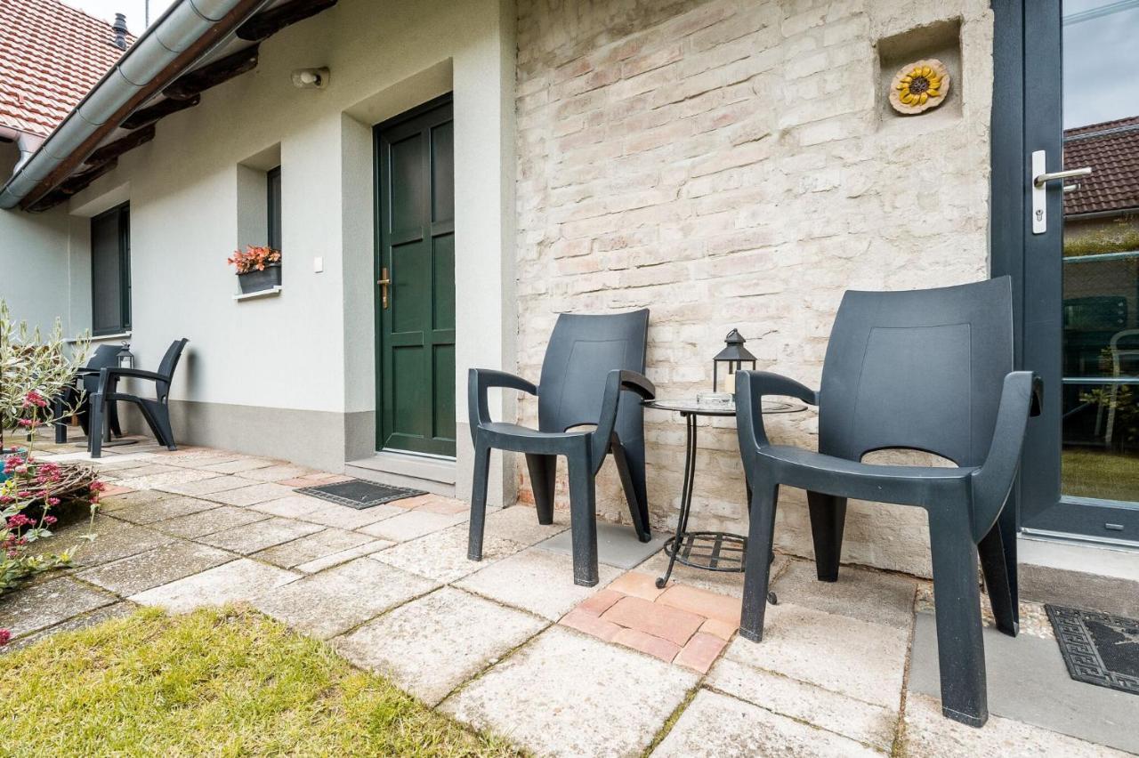 Apartman Ve Dvore Ratiskovice Εξωτερικό φωτογραφία