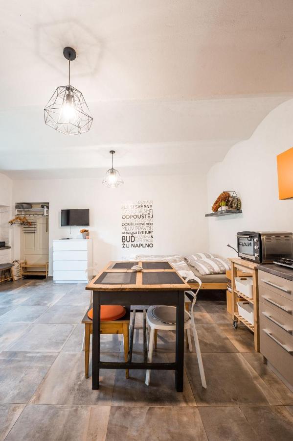 Apartman Ve Dvore Ratiskovice Εξωτερικό φωτογραφία