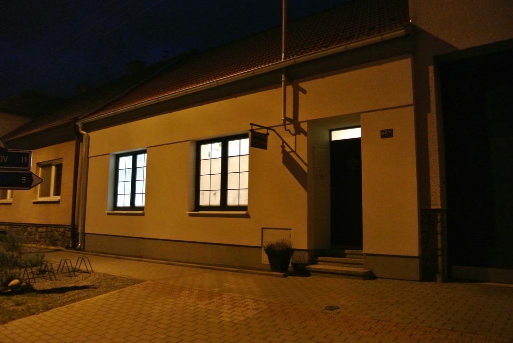Apartman Ve Dvore Ratiskovice Δωμάτιο φωτογραφία