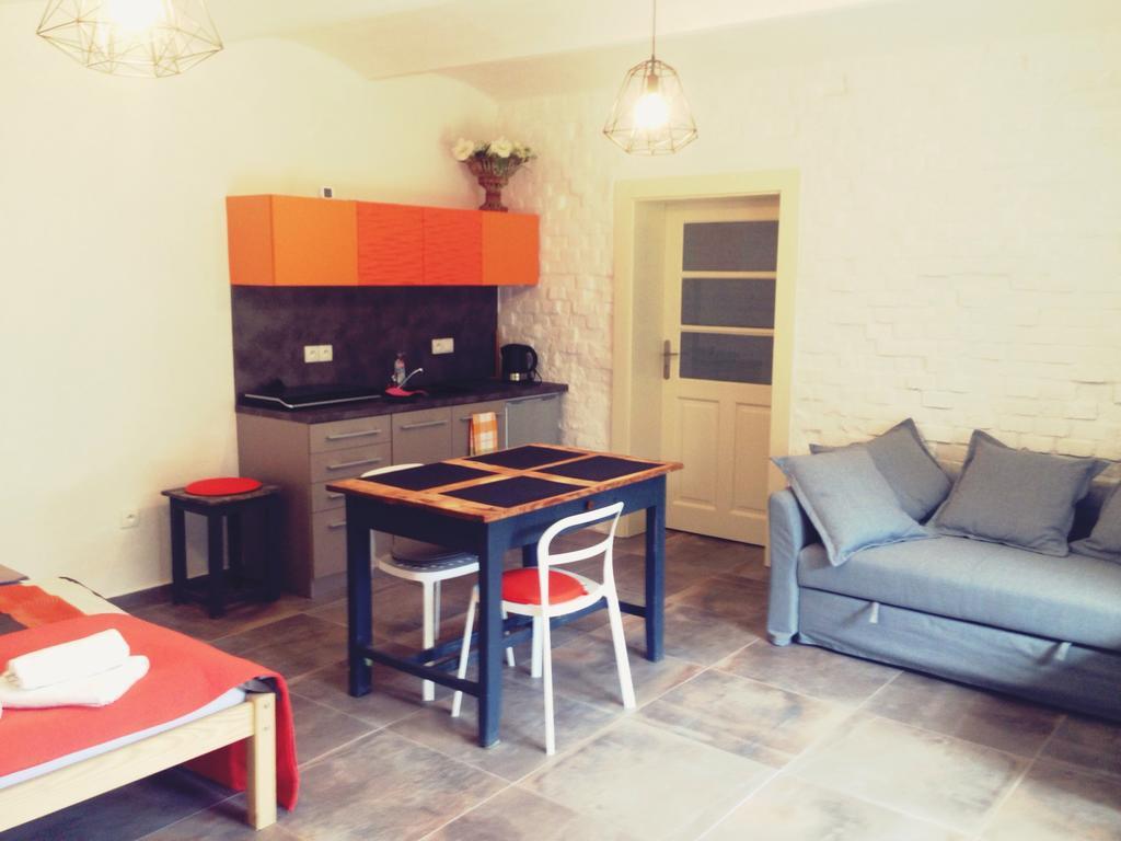 Apartman Ve Dvore Ratiskovice Εξωτερικό φωτογραφία